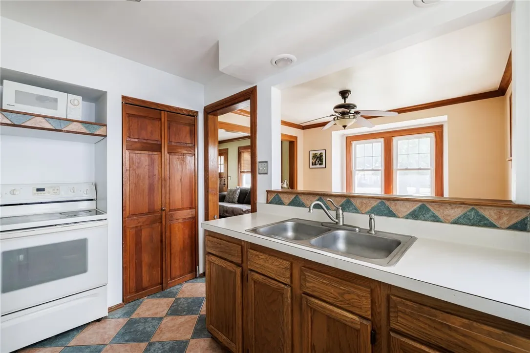396 Stonewood Avenue, Greece, New York 14616, Greece, New York 14616, 4 Bedrooms Bedrooms, 9 Rooms Rooms,1 BathroomBathrooms,Residential,For Sale,396 Stonewood Avenue, Greece, New York 14616,0,R1635070