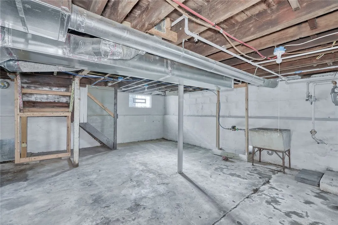 1396 Jay Street, Rochester, New York 14611, Rochester, New York 14611, 3 Bedrooms Bedrooms, 6 Rooms Rooms,1 BathroomBathrooms,Residential,For Sale,1396 Jay Street, Rochester, New York 14611,0,R1635191