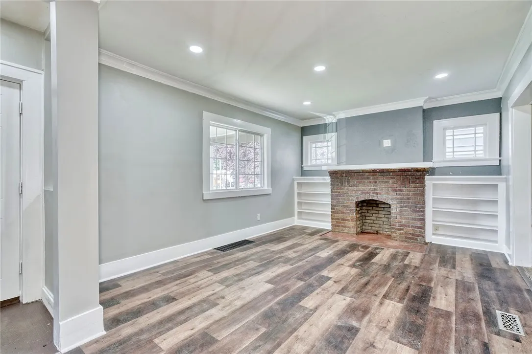 1396 Jay Street, Rochester, New York 14611, Rochester, New York 14611, 3 Bedrooms Bedrooms, 6 Rooms Rooms,1 BathroomBathrooms,Residential,For Sale,1396 Jay Street, Rochester, New York 14611,0,R1635191