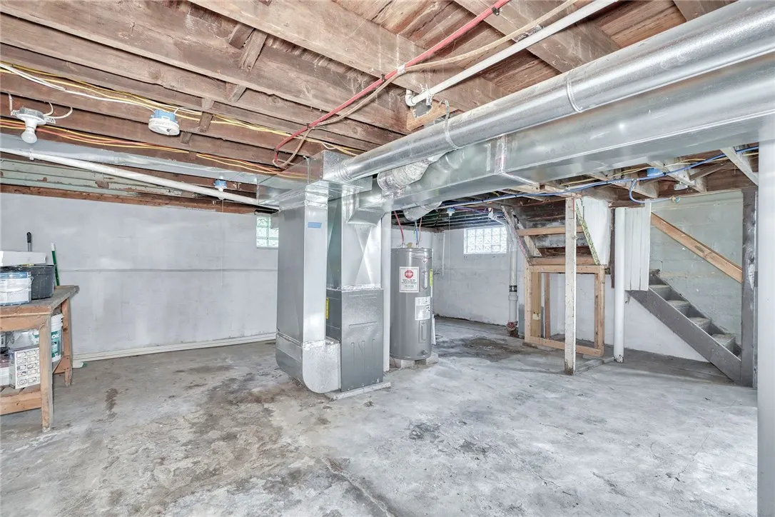 1396 Jay Street, Rochester, New York 14611, Rochester, New York 14611, 3 Bedrooms Bedrooms, 6 Rooms Rooms,1 BathroomBathrooms,Residential,For Sale,1396 Jay Street, Rochester, New York 14611,0,R1635191
