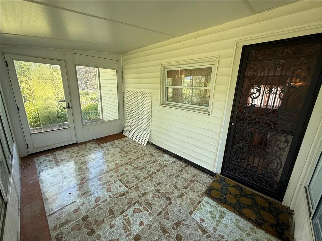 9 Amesbury Road, Henrietta, New York 14623, Henrietta, New York 14623, 5 Bedrooms Bedrooms, 10 Rooms Rooms,1 BathroomBathrooms,Residential,For Sale,9 Amesbury Road, Henrietta, New York 14623,0,R1631447