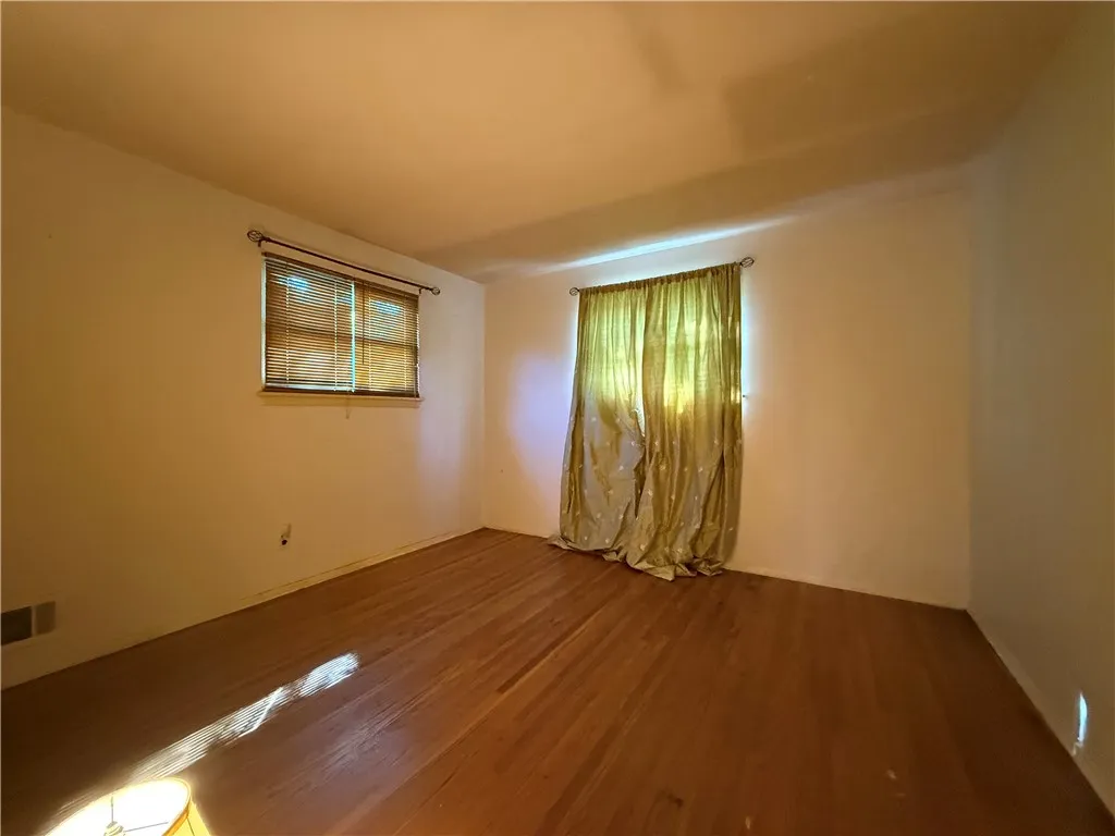 9 Amesbury Road, Henrietta, New York 14623, Henrietta, New York 14623, 5 Bedrooms Bedrooms, 10 Rooms Rooms,1 BathroomBathrooms,Residential,For Sale,9 Amesbury Road, Henrietta, New York 14623,0,R1631447