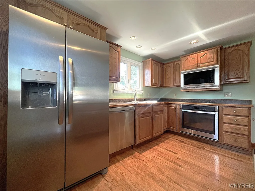 57 Lynn Lea Street, Amherst, New York 14221, Amherst, New York 14221, 3 Bedrooms Bedrooms, 7 Rooms Rooms,1 BathroomBathrooms,Residential,For Sale,57 Lynn Lea Street, Amherst, New York 14221,0,B1635319