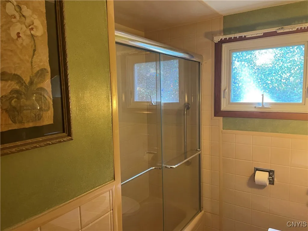 1st Floor Full Bath