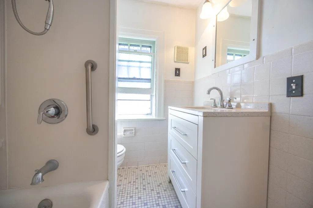 209 Alameda Street, Rochester, New York 14613, Rochester, New York 14613, 3 Bedrooms Bedrooms, 7 Rooms Rooms,1 BathroomBathrooms,Residential,Closed,209 Alameda Street, Rochester, New York 14613,0,R1635206