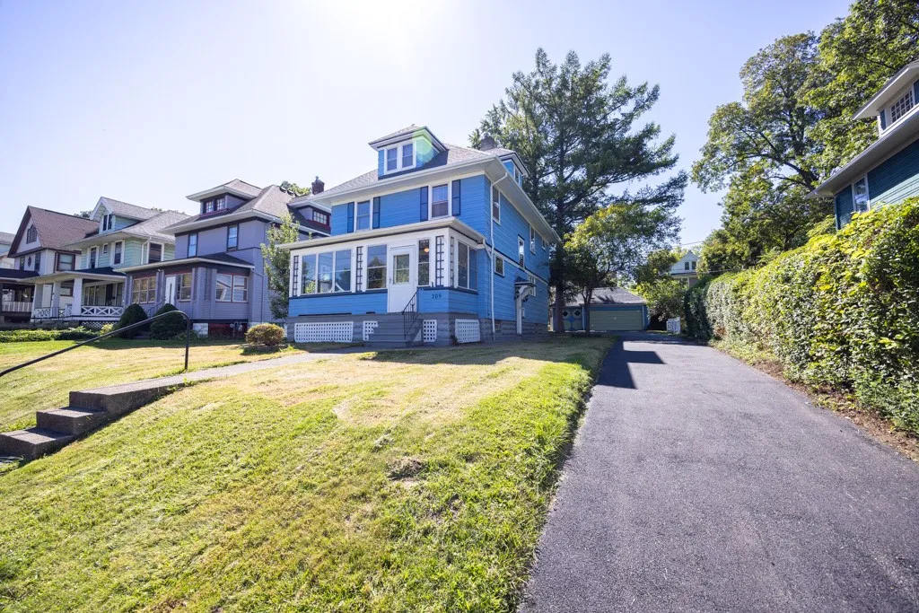 209 Alameda Street, Rochester, New York 14613, Rochester, New York 14613, 3 Bedrooms Bedrooms, 7 Rooms Rooms,1 BathroomBathrooms,Residential,Closed,209 Alameda Street, Rochester, New York 14613,0,R1635206