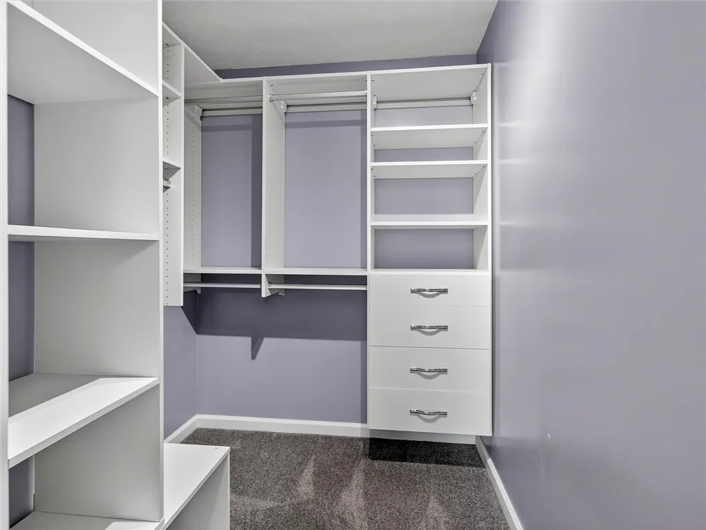 8 Weatherwood Lane, Chili, New York 14624, Chili, New York 14624, 3 Bedrooms Bedrooms, 6 Rooms Rooms,2 BathroomsBathrooms,Residential,Closed,8 Weatherwood Lane, Chili, New York 14624,0,R1627072