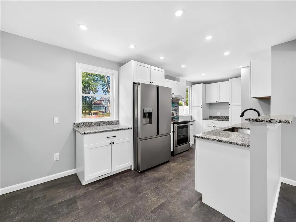 8 Weatherwood Lane, Chili, New York 14624, Chili, New York 14624, 3 Bedrooms Bedrooms, 6 Rooms Rooms,2 BathroomsBathrooms,Residential,Closed,8 Weatherwood Lane, Chili, New York 14624,0,R1627072