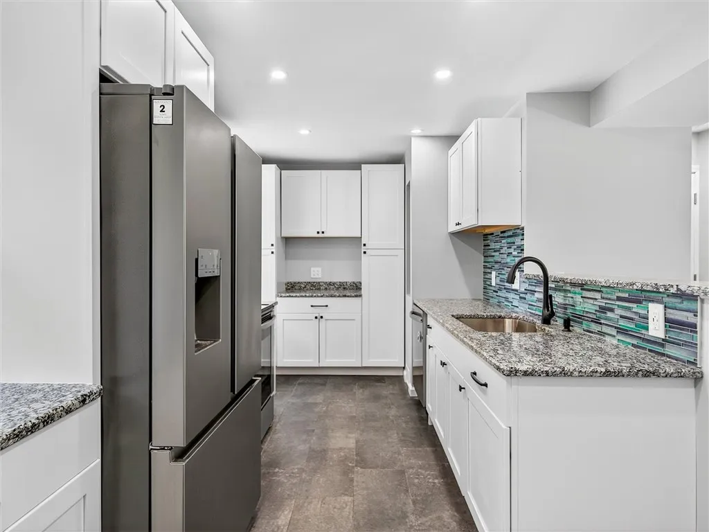 8 Weatherwood Lane, Chili, New York 14624, Chili, New York 14624, 3 Bedrooms Bedrooms, 6 Rooms Rooms,2 BathroomsBathrooms,Residential,Closed,8 Weatherwood Lane, Chili, New York 14624,0,R1627072