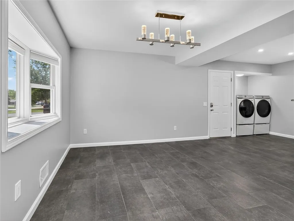 8 Weatherwood Lane, Chili, New York 14624, Chili, New York 14624, 3 Bedrooms Bedrooms, 6 Rooms Rooms,2 BathroomsBathrooms,Residential,Closed,8 Weatherwood Lane, Chili, New York 14624,0,R1627072