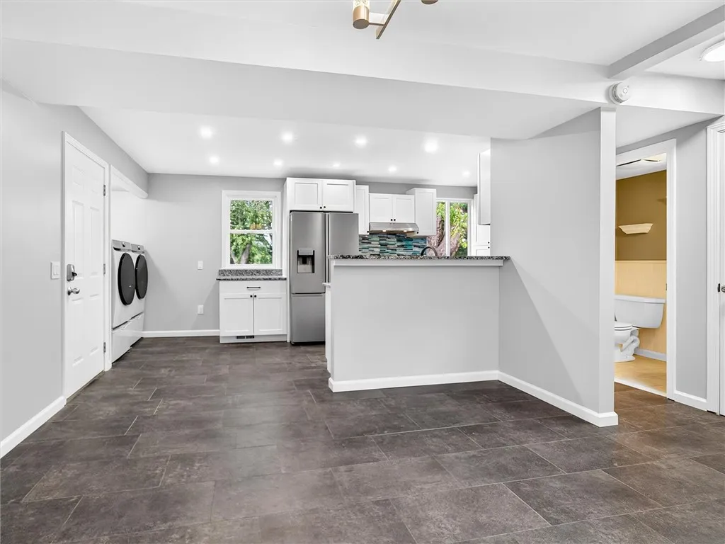 8 Weatherwood Lane, Chili, New York 14624, Chili, New York 14624, 3 Bedrooms Bedrooms, 6 Rooms Rooms,2 BathroomsBathrooms,Residential,Closed,8 Weatherwood Lane, Chili, New York 14624,0,R1627072