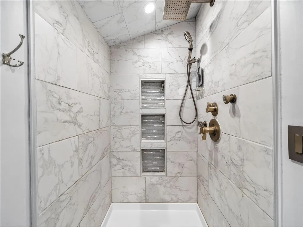 8 Weatherwood Lane, Chili, New York 14624, Chili, New York 14624, 3 Bedrooms Bedrooms, 6 Rooms Rooms,2 BathroomsBathrooms,Residential,Closed,8 Weatherwood Lane, Chili, New York 14624,0,R1627072