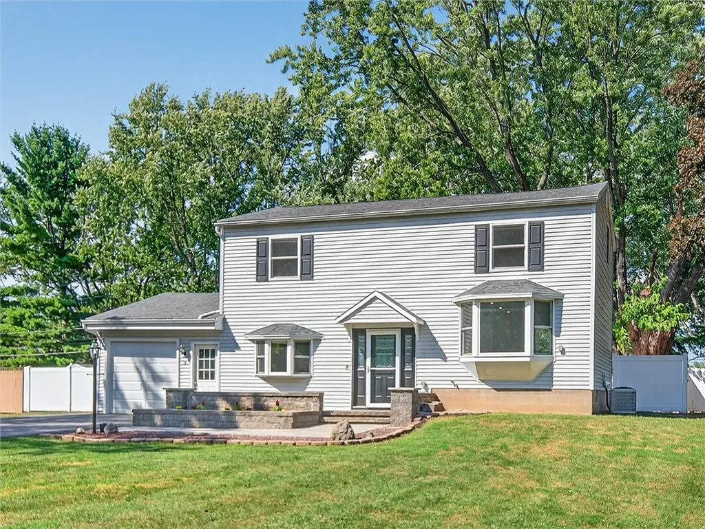 8 Weatherwood Lane, Chili, New York 14624, Chili, New York 14624, 3 Bedrooms Bedrooms, 6 Rooms Rooms,2 BathroomsBathrooms,Residential,Closed,8 Weatherwood Lane, Chili, New York 14624,0,R1627072