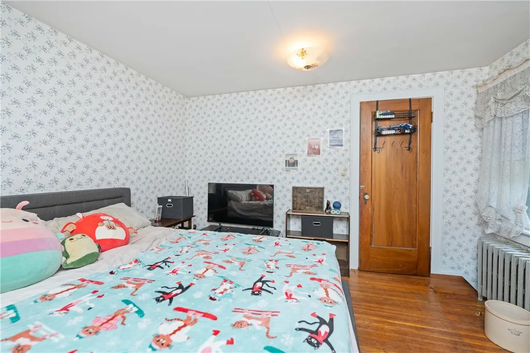 3902 Culver Road, Irondequoit, New York 14622, Irondequoit, New York 14622, 3 Bedrooms Bedrooms, 8 Rooms Rooms,2 BathroomsBathrooms,Residential,Closed,3902 Culver Road, Irondequoit, New York 14622,0,R1635095