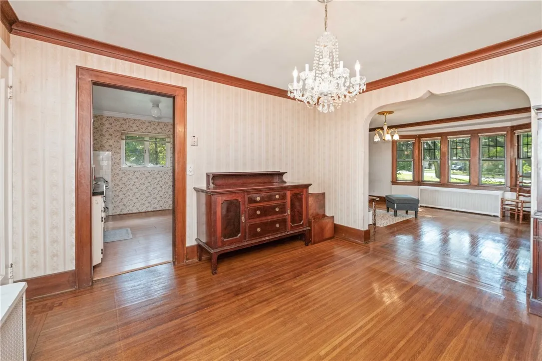 3902 Culver Road, Irondequoit, New York 14622, Irondequoit, New York 14622, 3 Bedrooms Bedrooms, 8 Rooms Rooms,2 BathroomsBathrooms,Residential,Closed,3902 Culver Road, Irondequoit, New York 14622,0,R1635095