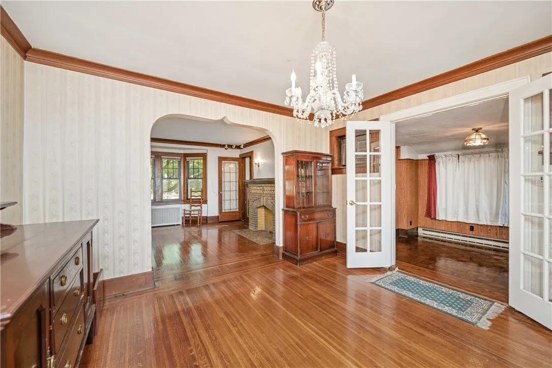3902 Culver Road, Irondequoit, New York 14622, Irondequoit, New York 14622, 3 Bedrooms Bedrooms, 8 Rooms Rooms,2 BathroomsBathrooms,Residential,Closed,3902 Culver Road, Irondequoit, New York 14622,0,R1635095