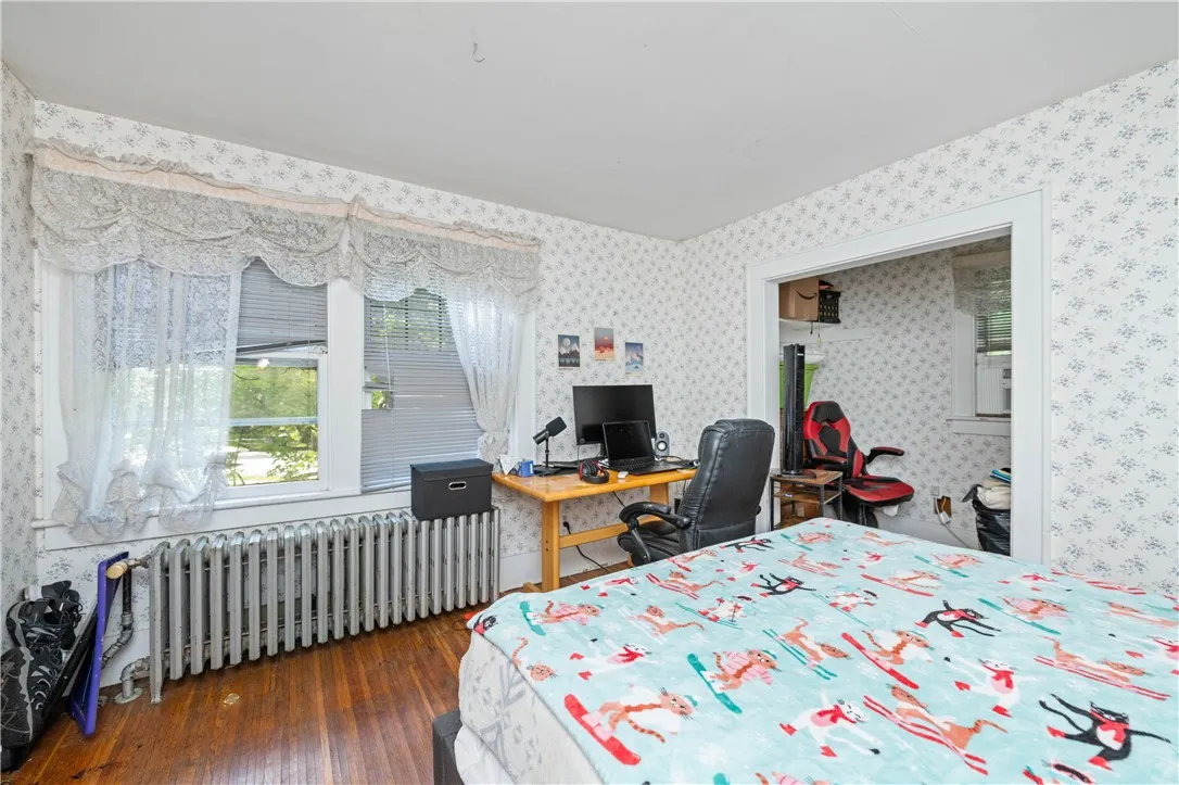 3902 Culver Road, Irondequoit, New York 14622, Irondequoit, New York 14622, 3 Bedrooms Bedrooms, 8 Rooms Rooms,2 BathroomsBathrooms,Residential,Closed,3902 Culver Road, Irondequoit, New York 14622,0,R1635095