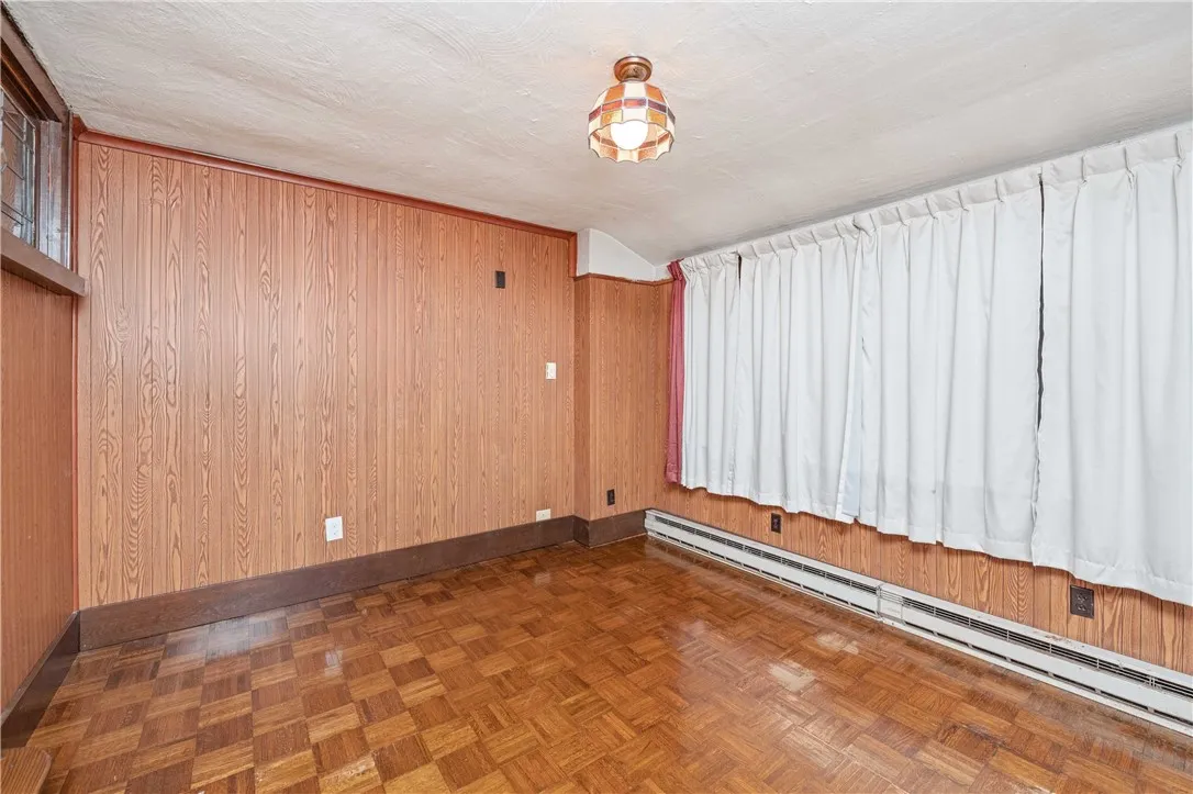 3902 Culver Road, Irondequoit, New York 14622, Irondequoit, New York 14622, 3 Bedrooms Bedrooms, 8 Rooms Rooms,2 BathroomsBathrooms,Residential,Closed,3902 Culver Road, Irondequoit, New York 14622,0,R1635095