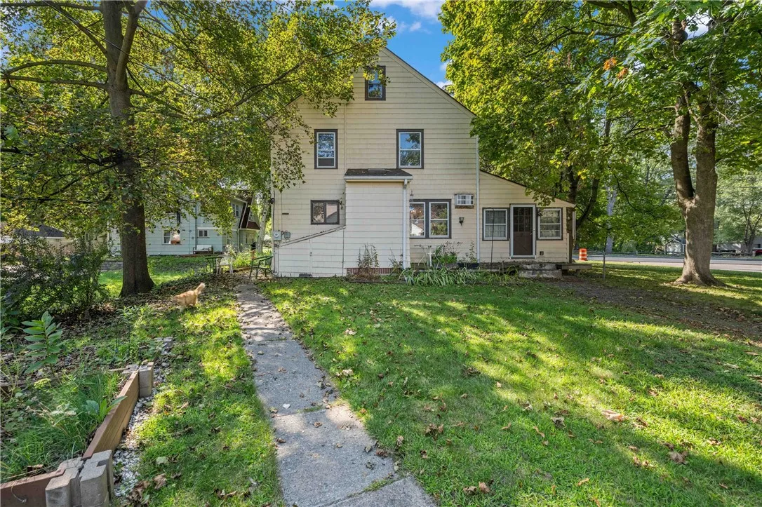3902 Culver Road, Irondequoit, New York 14622, Irondequoit, New York 14622, 3 Bedrooms Bedrooms, 8 Rooms Rooms,2 BathroomsBathrooms,Residential,Closed,3902 Culver Road, Irondequoit, New York 14622,0,R1635095