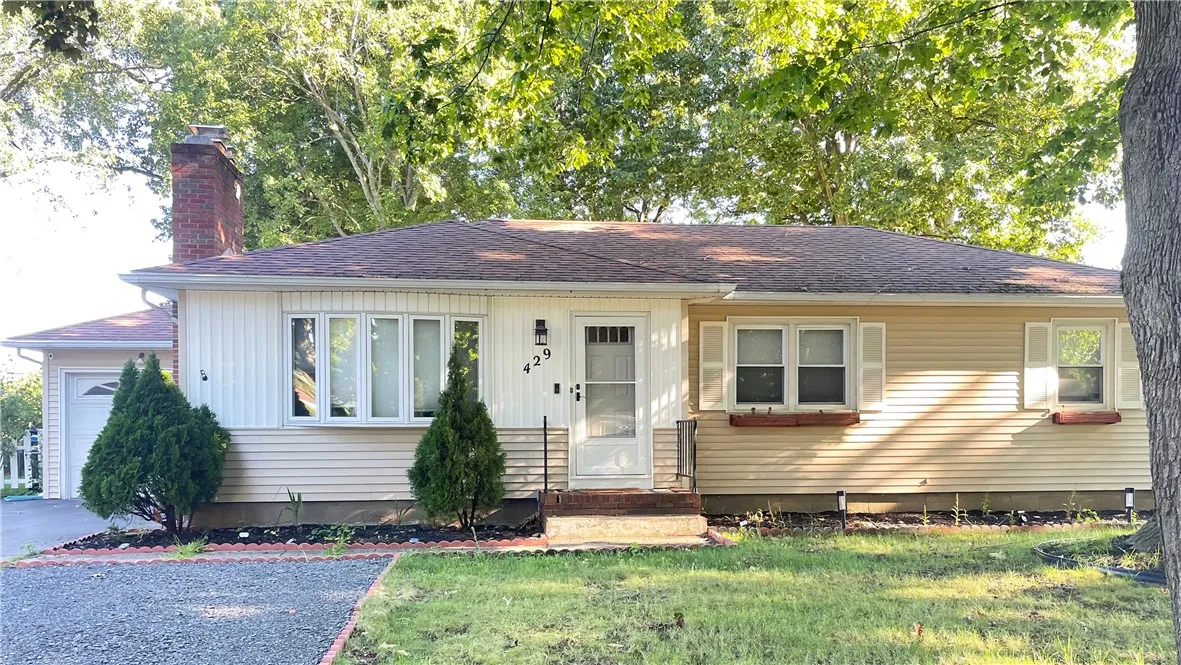 429 Brookview Drive, Irondequoit, New York 14617, Irondequoit, New York 14617, 3 Bedrooms Bedrooms, 6 Rooms Rooms,2 BathroomsBathrooms,Residential,Closed,429 Brookview Drive, Irondequoit, New York 14617,0,R1632460