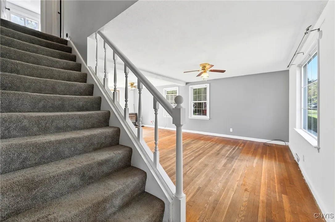 121 West Molloy Road, Salina, New York 13211, Salina, New York 13211, 3 Bedrooms Bedrooms, 11 Rooms Rooms,2 BathroomsBathrooms,Residential,Closed,121 West Molloy Road, Salina, New York 13211,0,S1635026