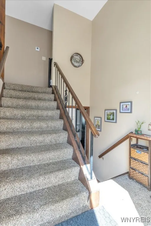 Foyer / Entryway