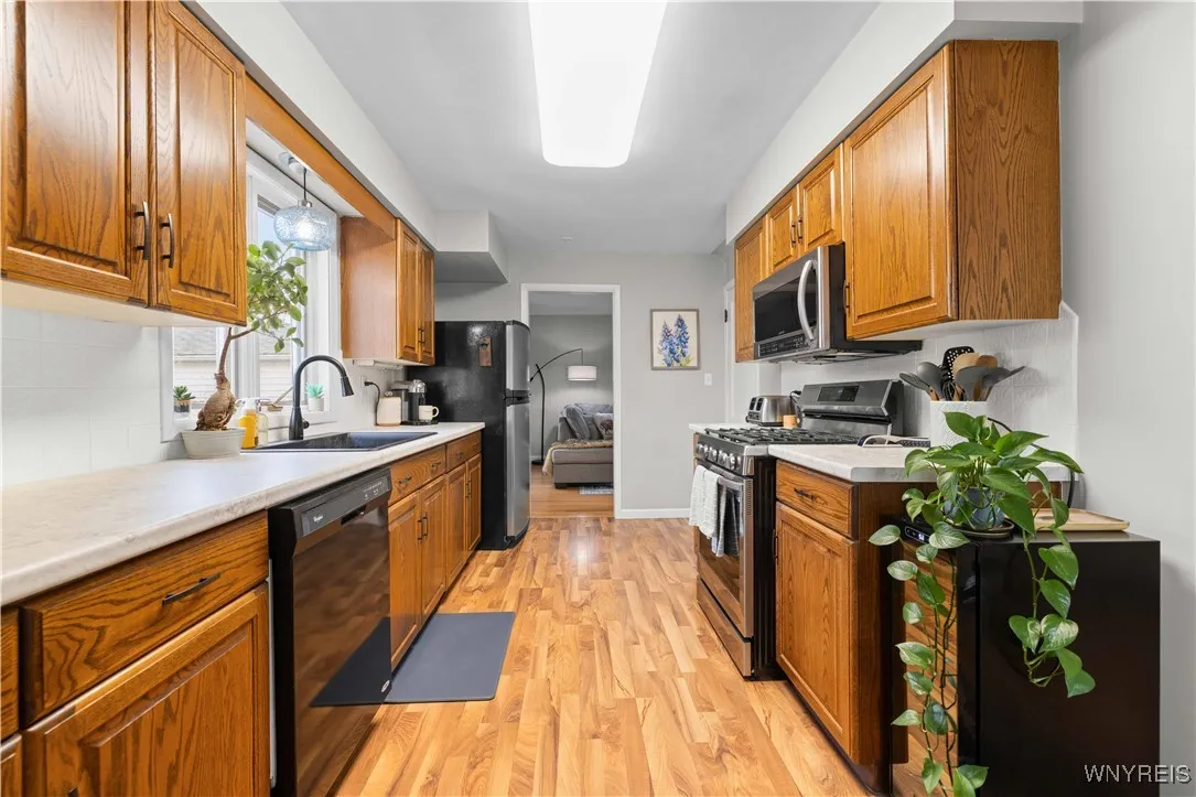 384 Mang Avenue, Tonawanda, New York 14217, Tonawanda, New York 14217, 3 Bedrooms Bedrooms, 6 Rooms Rooms,1 BathroomBathrooms,Residential,For Sale,384 Mang Avenue, Tonawanda, New York 14217,0,B1632975