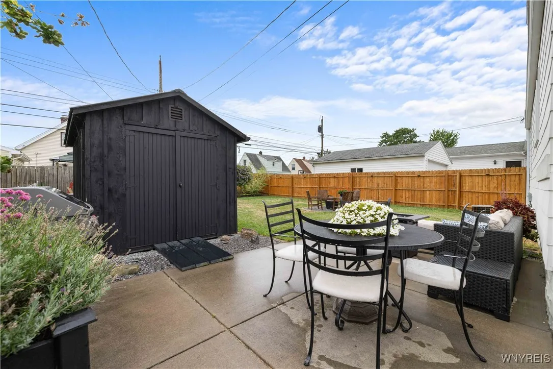 384 Mang Avenue, Tonawanda, New York 14217, Tonawanda, New York 14217, 3 Bedrooms Bedrooms, 6 Rooms Rooms,1 BathroomBathrooms,Residential,For Sale,384 Mang Avenue, Tonawanda, New York 14217,0,B1632975