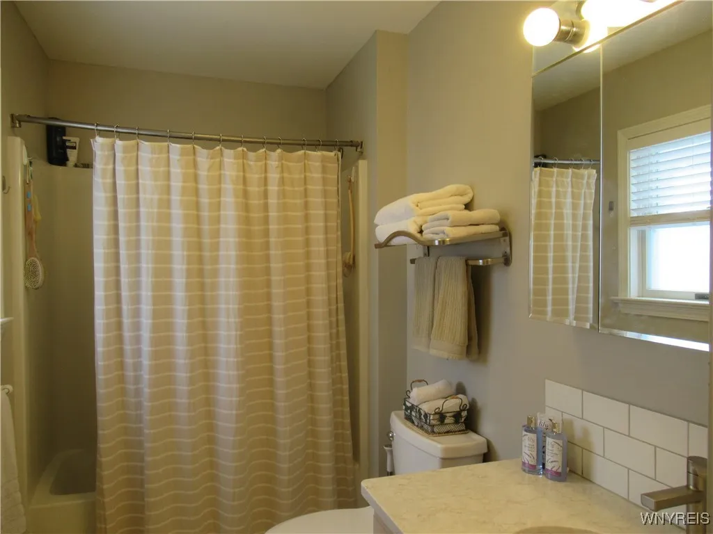 Primary Suite Full Bath