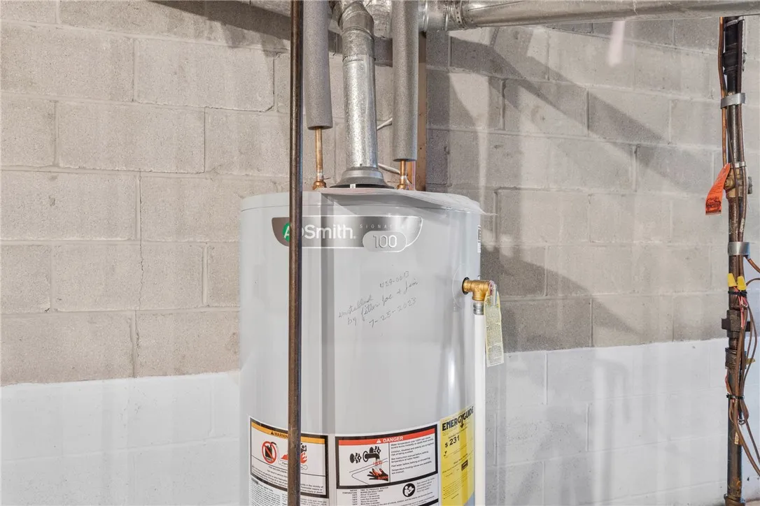 689 Maple Drive, Webster, New York 14580, Webster, New York 14580, 2 Bedrooms Bedrooms, 4 Rooms Rooms,1 BathroomBathrooms,Residential,Closed,689 Maple Drive, Webster, New York 14580,0,R1633245