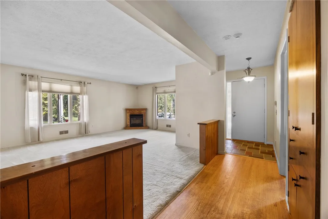 689 Maple Drive, Webster, New York 14580, Webster, New York 14580, 2 Bedrooms Bedrooms, 4 Rooms Rooms,1 BathroomBathrooms,Residential,Closed,689 Maple Drive, Webster, New York 14580,0,R1633245