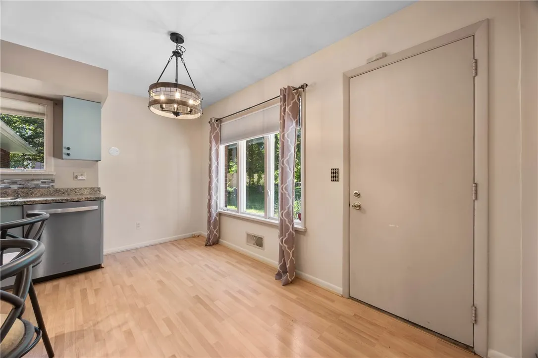 689 Maple Drive, Webster, New York 14580, Webster, New York 14580, 2 Bedrooms Bedrooms, 4 Rooms Rooms,1 BathroomBathrooms,Residential,Closed,689 Maple Drive, Webster, New York 14580,0,R1633245