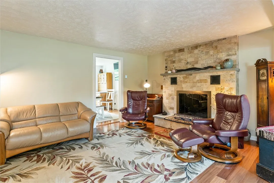 347 Huffer Rd, Parma, New York 14468, Parma, New York 14468, 4 Bedrooms Bedrooms, 7 Rooms Rooms,1 BathroomBathrooms,Residential,Closed,347 Huffer Rd, Parma, New York 14468,0,R1631163