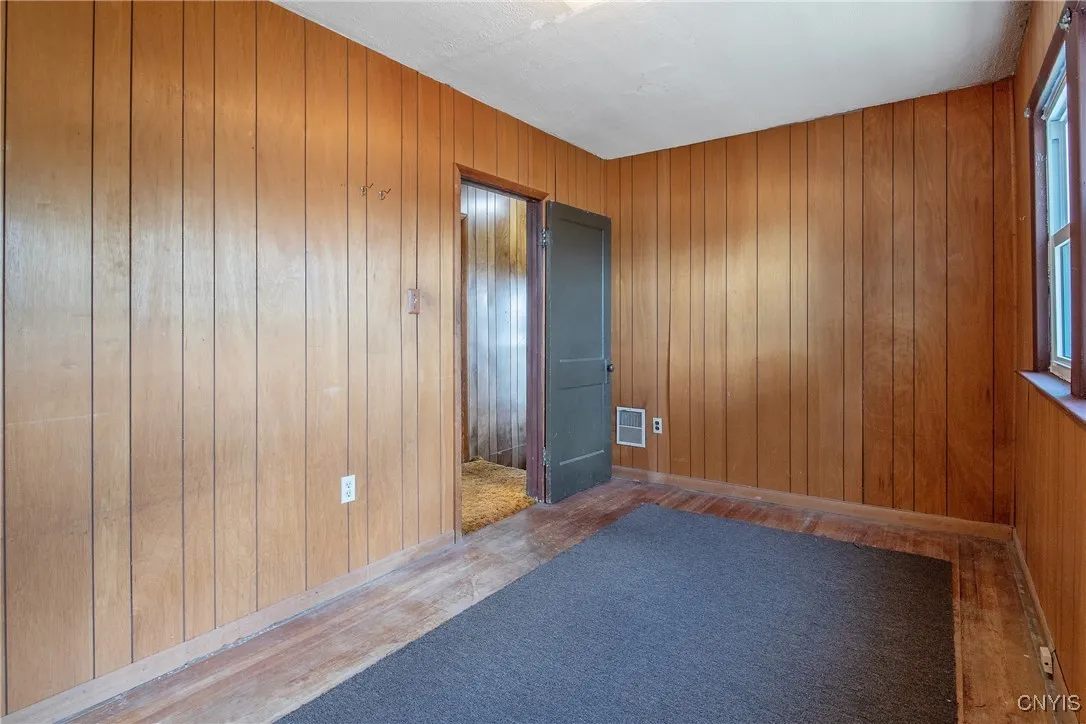 1905 Brewerton Road, Salina, New York 13211, Salina, New York 13211, 3 Bedrooms Bedrooms, 6 Rooms Rooms,1 BathroomBathrooms,Residential,For Sale,1905 Brewerton Road, Salina, New York 13211,0,S1635224