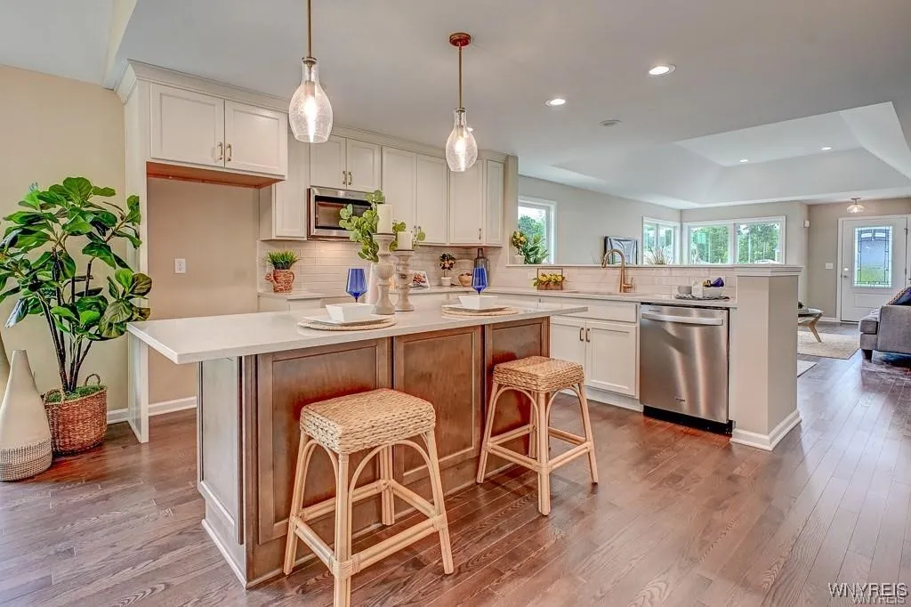 4543 Camp Road L203, Hamburg, New York 14075, Hamburg, New York 14075, 2 Bedrooms Bedrooms, 5 Rooms Rooms,2 BathroomsBathrooms,Residential,For Sale,4543 Camp Road L203, Hamburg, New York 14075,0,B1635023