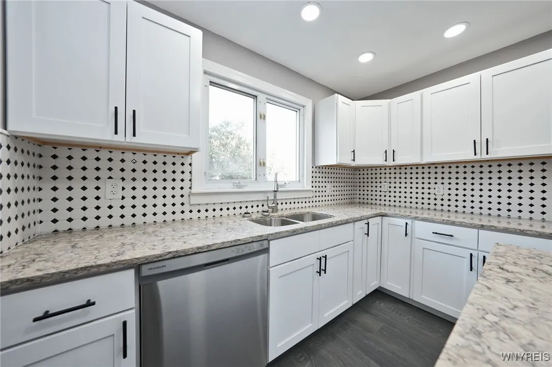 1349 Mckinley Parkway, Lackawanna, New York 14218, Lackawanna, New York 14218, 4 Bedrooms Bedrooms, 8 Rooms Rooms,2 BathroomsBathrooms,Residential,For Sale,1349 Mckinley Parkway, Lackawanna, New York 14218,0,B1635283