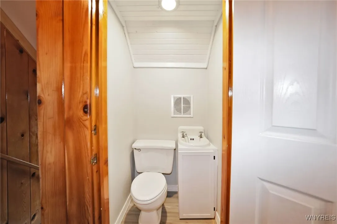 1349 Mckinley Parkway, Lackawanna, New York 14218, Lackawanna, New York 14218, 4 Bedrooms Bedrooms, 8 Rooms Rooms,2 BathroomsBathrooms,Residential,For Sale,1349 Mckinley Parkway, Lackawanna, New York 14218,0,B1635283