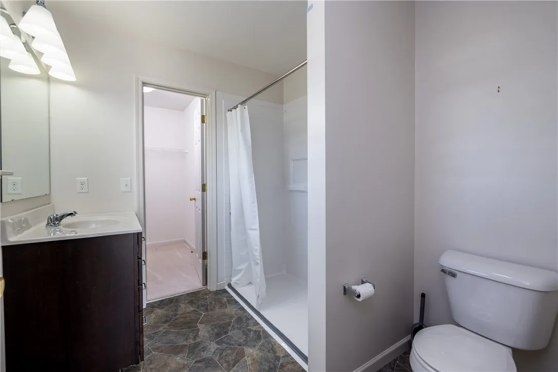 WHITE AND BRIGHT BATH!