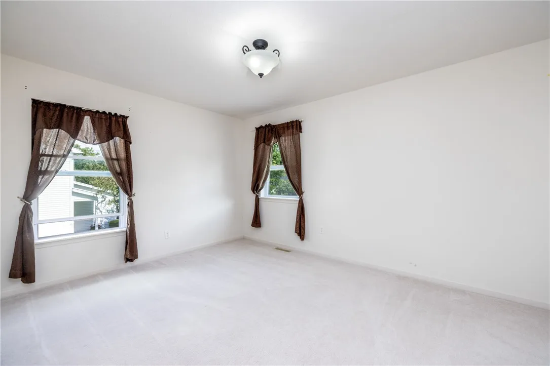 SPACIOUS THREE BEDROOMS