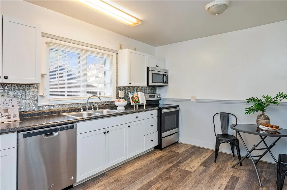 1921 Dewey Avenue, Rochester, New York 14615, Rochester, New York 14615, 2 Bedrooms Bedrooms, 5 Rooms Rooms,2 BathroomsBathrooms,Residential,Closed,1921 Dewey Avenue, Rochester, New York 14615,0,R1635176