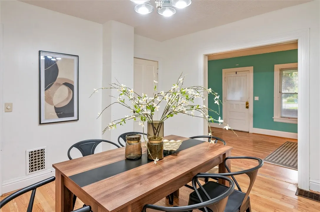 1921 Dewey Avenue, Rochester, New York 14615, Rochester, New York 14615, 2 Bedrooms Bedrooms, 5 Rooms Rooms,2 BathroomsBathrooms,Residential,Closed,1921 Dewey Avenue, Rochester, New York 14615,0,R1635176