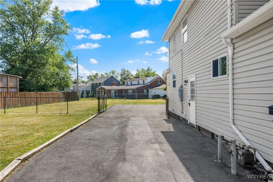 2944 Eggert Road, Tonawanda, New York 14150, Tonawanda, New York 14150, 3 Bedrooms Bedrooms, 7 Rooms Rooms,2 BathroomsBathrooms,Residential,Closed,2944 Eggert Road, Tonawanda, New York 14150,0,B1635312