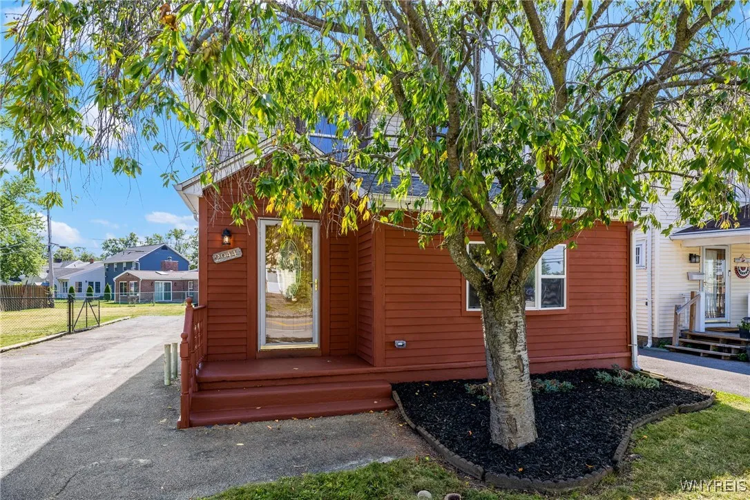 2944 Eggert Road, Tonawanda, New York 14150, Tonawanda, New York 14150, 3 Bedrooms Bedrooms, 7 Rooms Rooms,2 BathroomsBathrooms,Residential,Closed,2944 Eggert Road, Tonawanda, New York 14150,0,B1635312