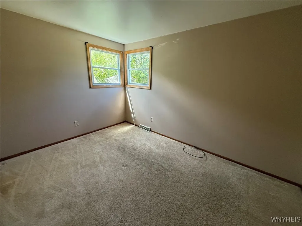 Lower Bedroom 1