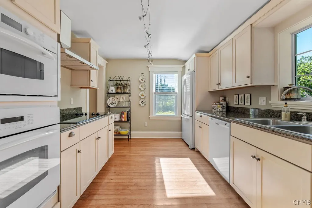 120 Fennell Street, Skaneateles, New York 13152, Skaneateles, New York 13152, 3 Bedrooms Bedrooms, 7 Rooms Rooms,2 BathroomsBathrooms,Residential,Closed,120 Fennell Street, Skaneateles, New York 13152,0,S1634029