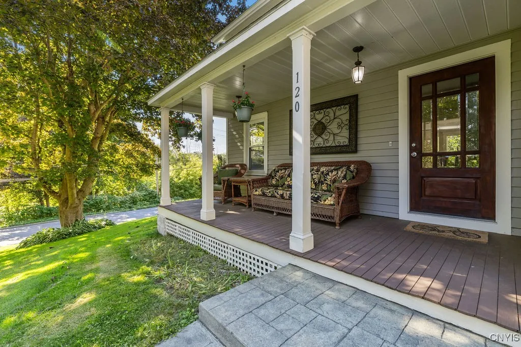 120 Fennell Street, Skaneateles, New York 13152, Skaneateles, New York 13152, 3 Bedrooms Bedrooms, 7 Rooms Rooms,2 BathroomsBathrooms,Residential,Closed,120 Fennell Street, Skaneateles, New York 13152,0,S1634029