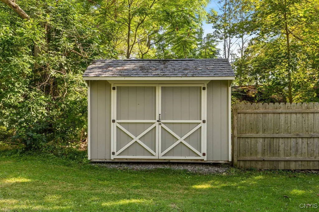 120 Fennell Street, Skaneateles, New York 13152, Skaneateles, New York 13152, 3 Bedrooms Bedrooms, 7 Rooms Rooms,2 BathroomsBathrooms,Residential,Closed,120 Fennell Street, Skaneateles, New York 13152,0,S1634029