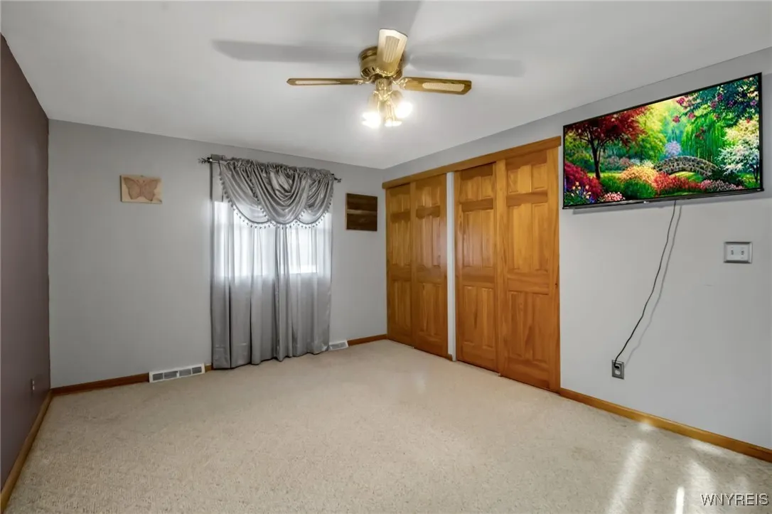 383 South Creek Drive, Cheektowaga, New York 14043, Cheektowaga, New York 14043, 3 Bedrooms Bedrooms, 7 Rooms Rooms,2 BathroomsBathrooms,Residential,For Sale,383 South Creek Drive, Cheektowaga, New York 14043,0,B1634849
