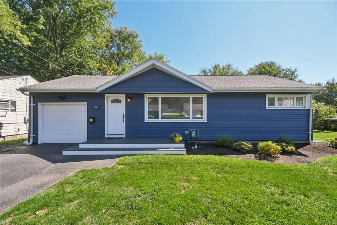 84 Forest Avenue, Irondequoit, New York 14622, Irondequoit, New York 14622, 2 Bedrooms Bedrooms, 6 Rooms Rooms,1 BathroomBathrooms,Residential,Closed,84 Forest Avenue, Irondequoit, New York 14622,0,R1634798