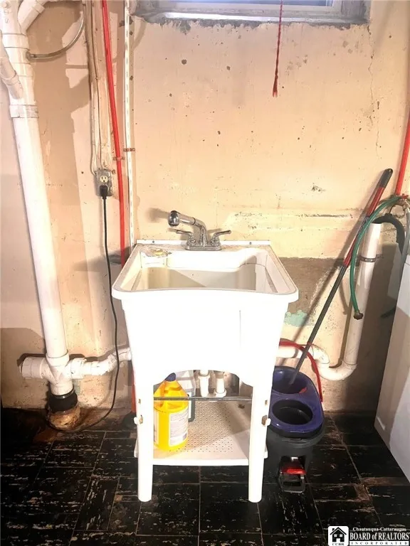 239 Connecticut Avenue, Jamestown, New York 14701, Jamestown, New York 14701, 2 Bedrooms Bedrooms, 5 Rooms Rooms,1 BathroomBathrooms,Residential,Closed,239 Connecticut Avenue, Jamestown, New York 14701,0,R1635308